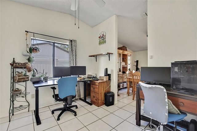 1521 PINEY BRANCH CIRCLE, Valrico, FL 33594