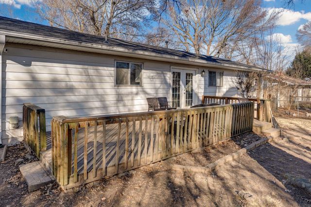 1146 S John Avenue, Springfield, MO 65804