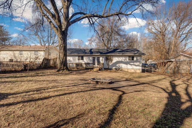 1146 S John Avenue, Springfield, MO 65804