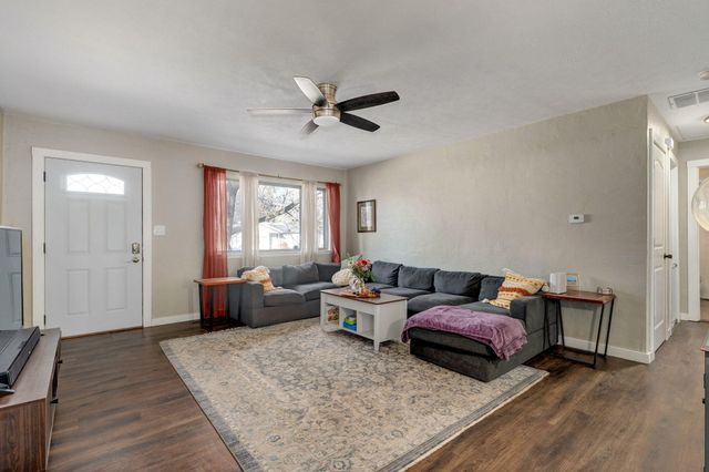 1146 S John Avenue, Springfield, MO 65804