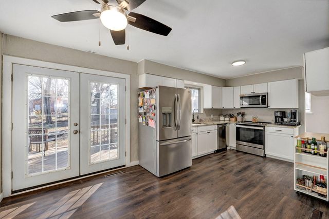 1146 S John Avenue, Springfield, MO 65804