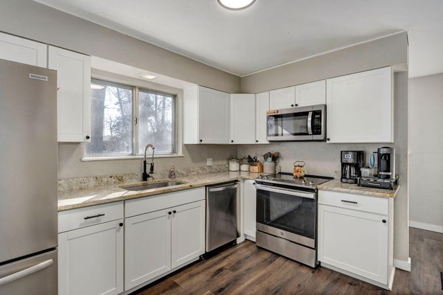 1146 S John Avenue, Springfield, MO 65804