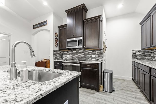 9689 County Road 4116, Kaufman, TX 75142