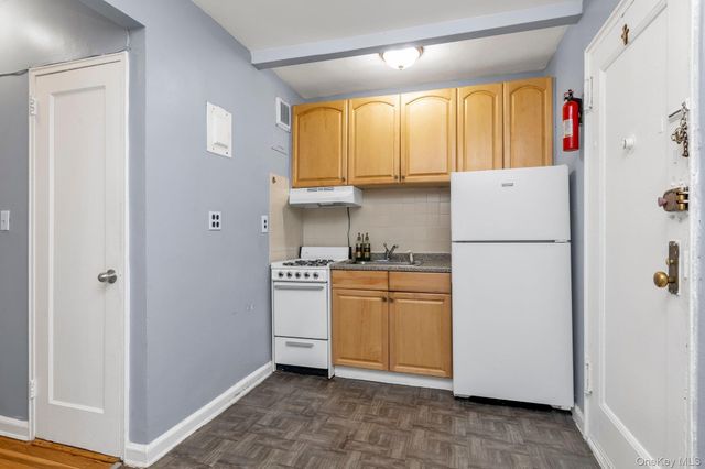 84-19 51st Avenue 2E, Elmhurst, NY 11373