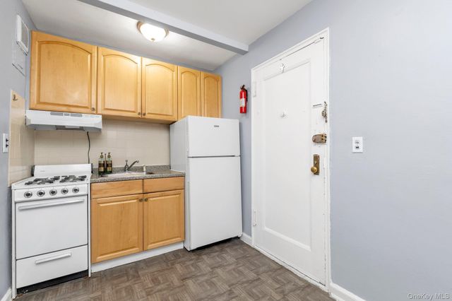 84-19 51st Avenue 2E, Elmhurst, NY 11373