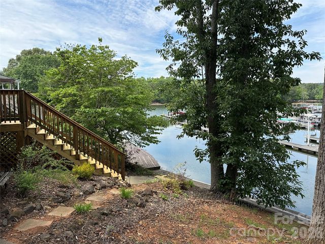 117 Badin Lake Circle, New London, NC 28127