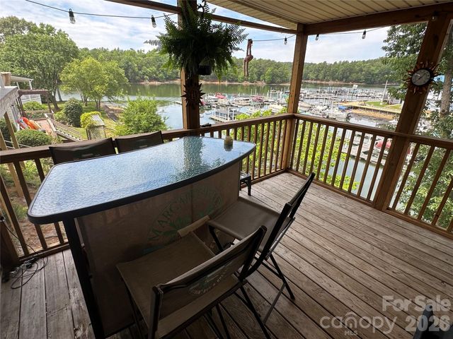 117 Badin Lake Circle, New London, NC 28127