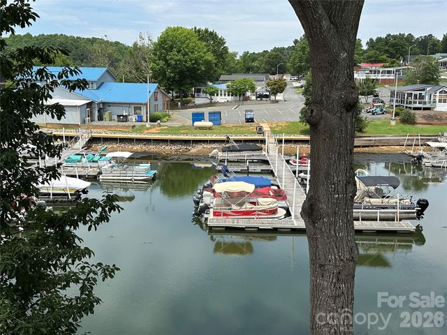 117 Badin Lake Circle, New London, NC 28127