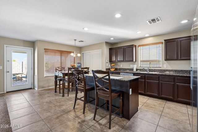 9846 W MELINDA Lane, Peoria, AZ 85382