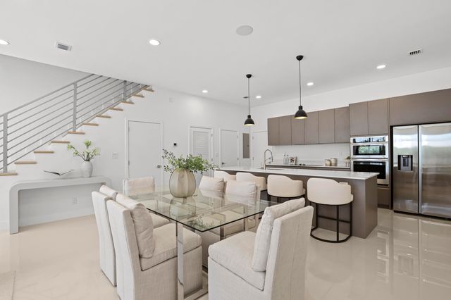 1807 NE 13 Street 1807, Fort Lauderdale, FL 33304