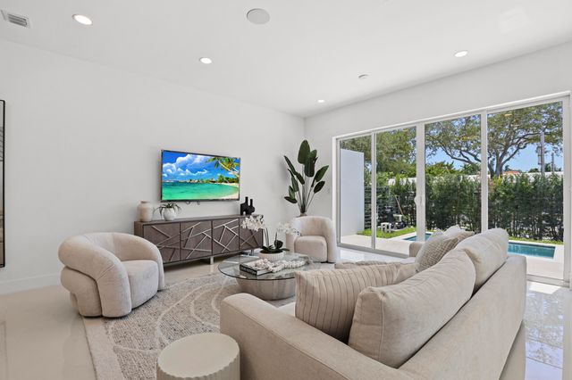 1807 NE 13 Street 1807, Fort Lauderdale, FL 33304