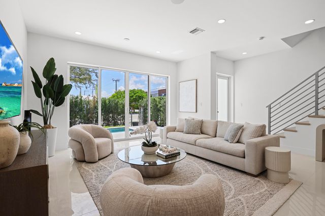1807 NE 13 Street 1807, Fort Lauderdale, FL 33304