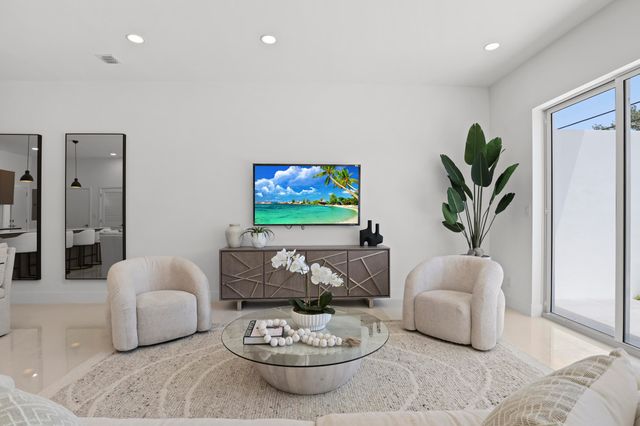 1807 NE 13 Street 1807, Fort Lauderdale, FL 33304