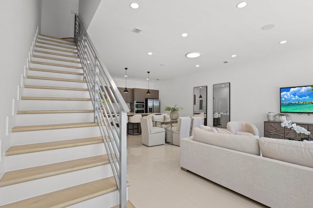 1807 NE 13 Street 1807, Fort Lauderdale, FL 33304