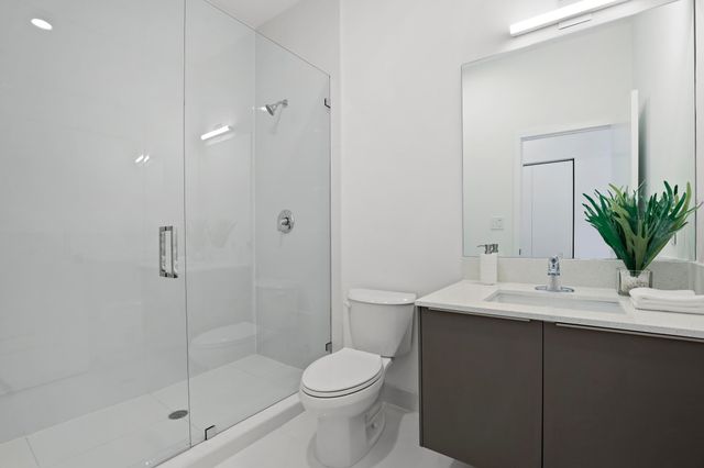 1807 NE 13 Street 1807, Fort Lauderdale, FL 33304