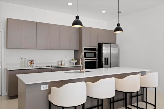 1807 NE 13 Street 1807, Fort Lauderdale, FL 33304