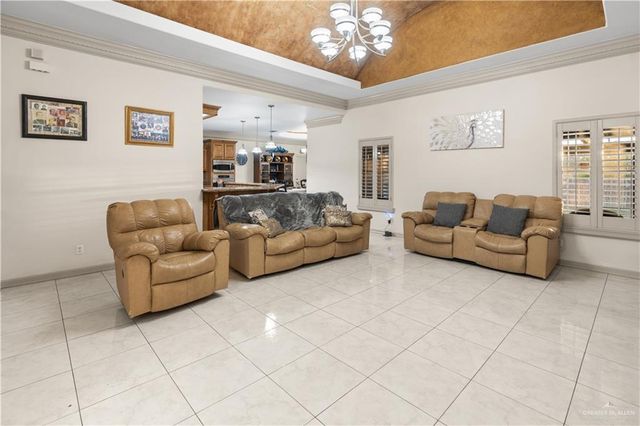 7303 N 22nd Lane, Mcallen, TX 78504