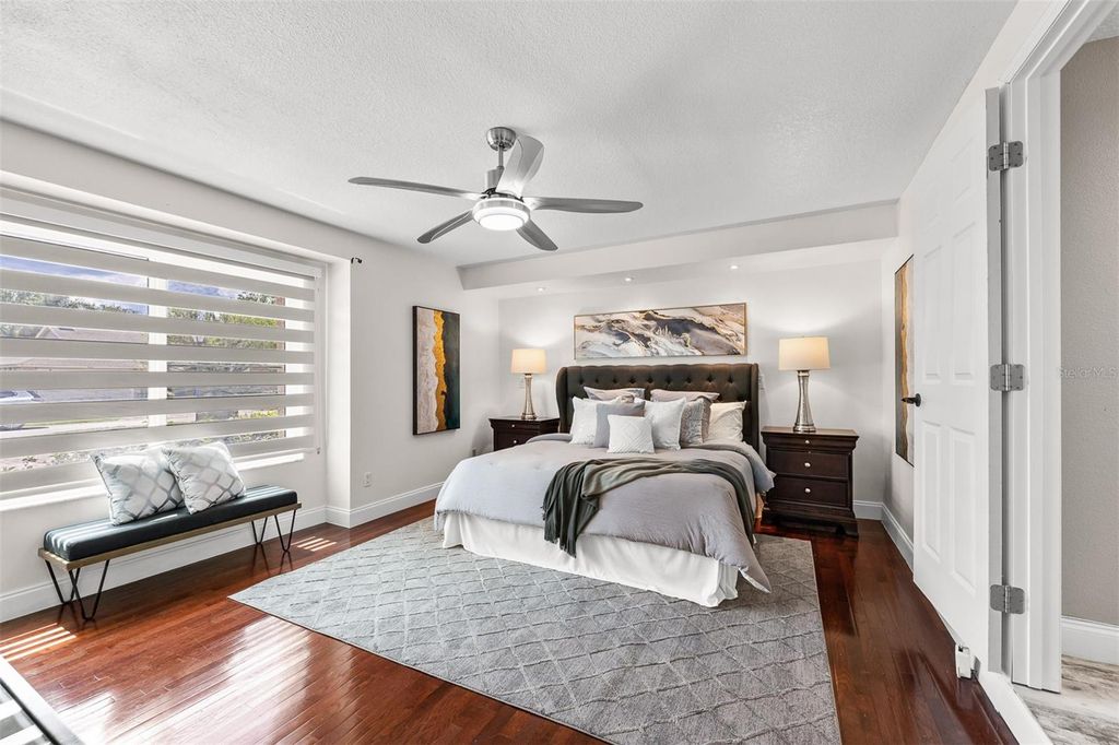 Image 20 of property listing at 7834 SNOWBERRY CIR, Orlando, FL 32819