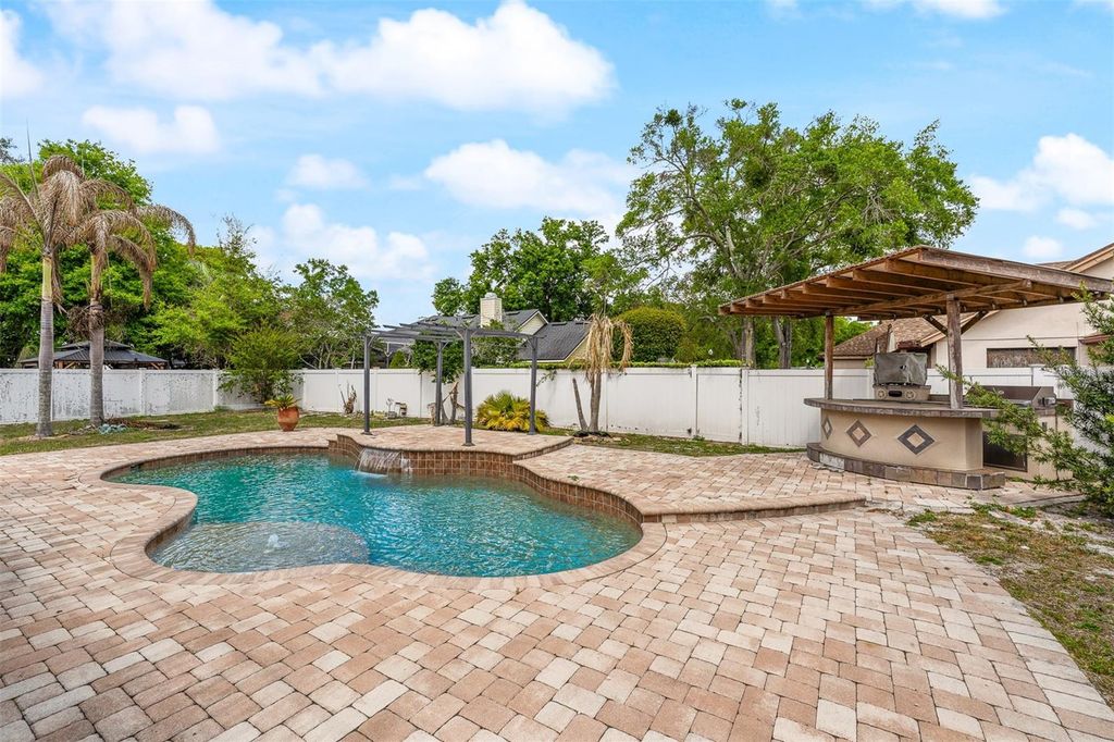 Image 37 of property listing at 7834 SNOWBERRY CIR, Orlando, FL 32819