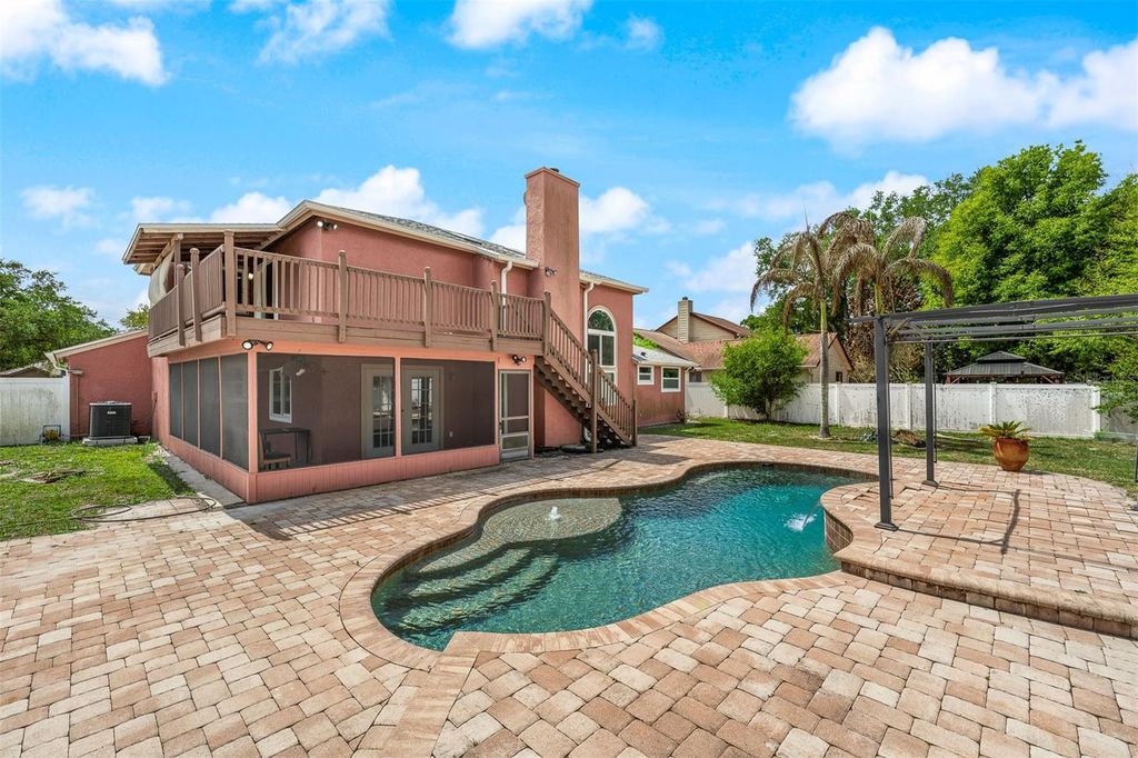 Image 38 of property listing at 7834 SNOWBERRY CIR, Orlando, FL 32819