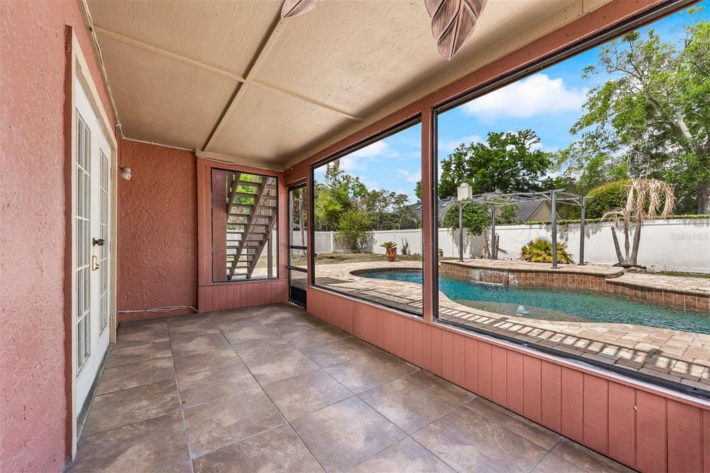 Image 42 of property listing at 7834 SNOWBERRY CIR, Orlando, FL 32819