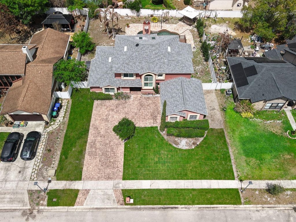 Image 44 of property listing at 7834 SNOWBERRY CIR, Orlando, FL 32819