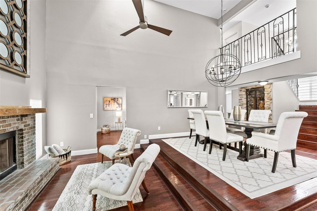 Image 6 of property listing at 7834 SNOWBERRY CIR, Orlando, FL 32819