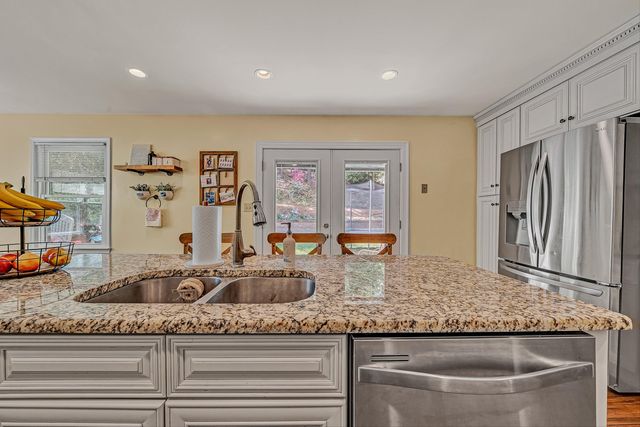 2738 Bobwhite DR, Roanoke, VA 24018