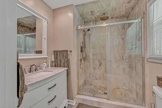 2738 Bobwhite DR, Roanoke, VA 24018