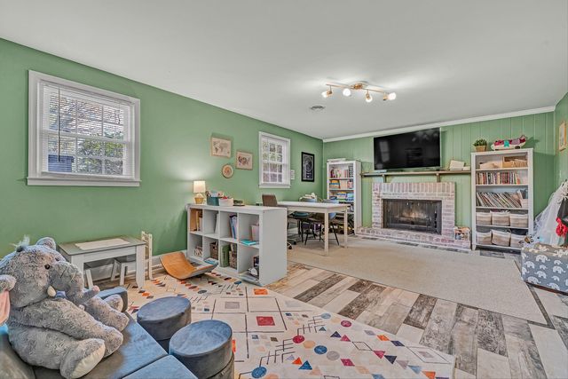 2738 Bobwhite DR, Roanoke, VA 24018
