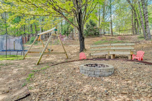 2738 Bobwhite DR, Roanoke, VA 24018