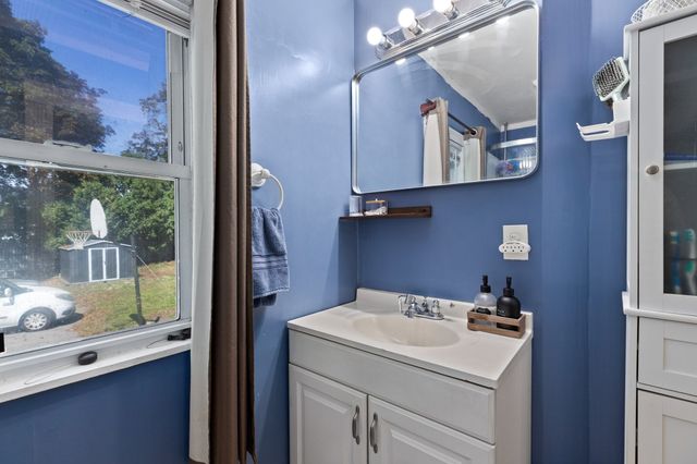 167 Fifth St, Leominster, MA 01453