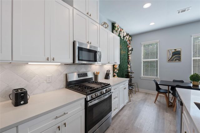 3365 Daphne Street, Houston, TX 77021