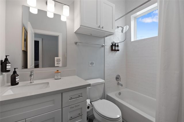 3365 Daphne Street, Houston, TX 77021