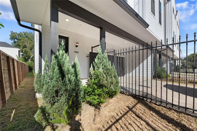 3365 Daphne Street, Houston, TX 77021