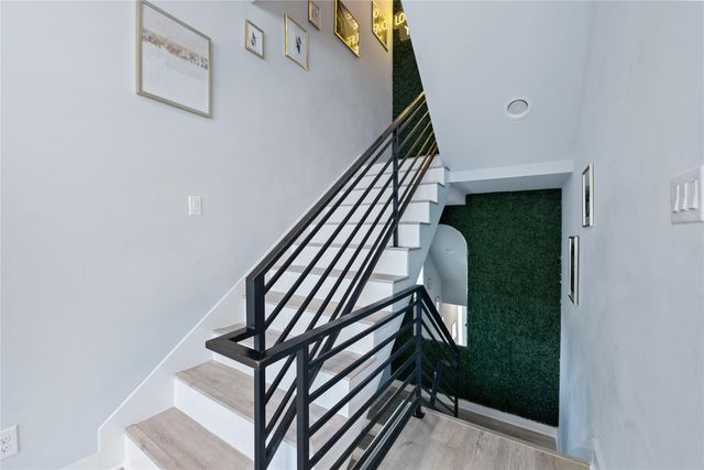 3365 Daphne Street, Houston, TX 77021