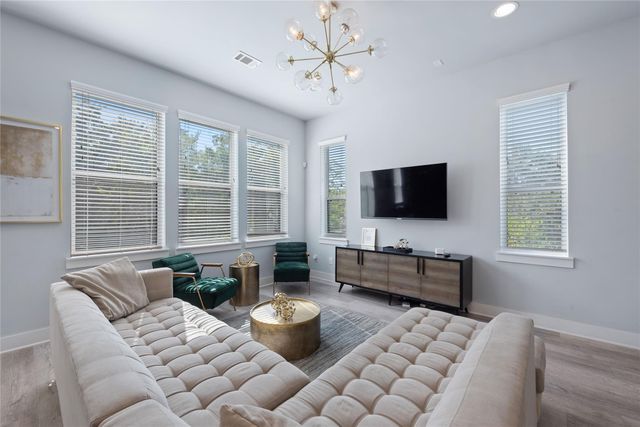 3365 Daphne Street, Houston, TX 77021