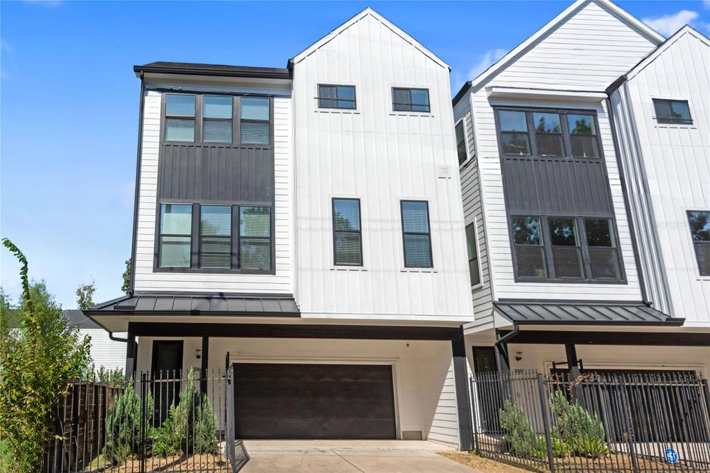 3365 Daphne Street, Houston, TX 77021