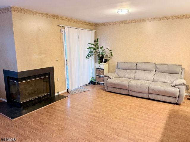 55 Sand Hill Rd, Jamesburg Boro, NJ 08831