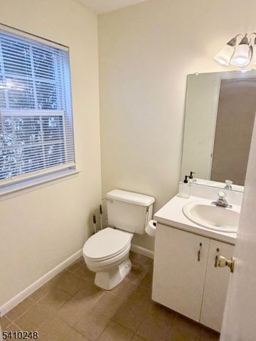 55 Sand Hill Rd, Jamesburg Boro, NJ 08831