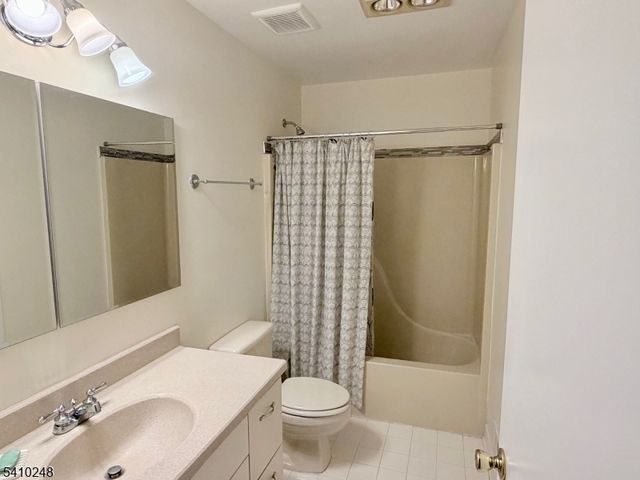 55 Sand Hill Rd, Jamesburg Boro, NJ 08831