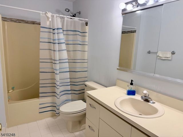 55 Sand Hill Rd, Jamesburg Boro, NJ 08831