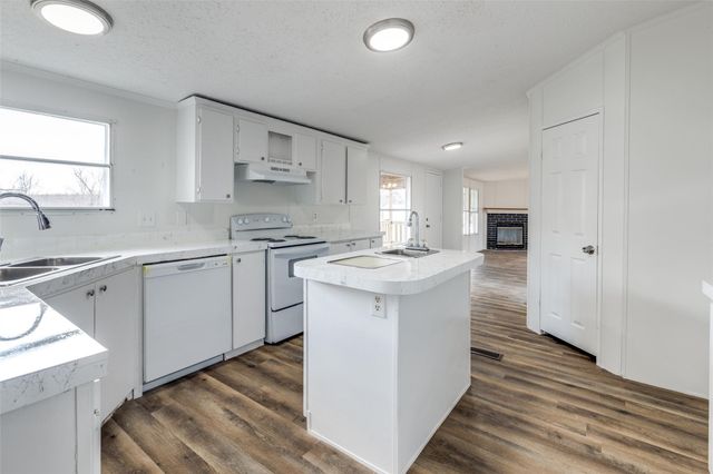 2318 Highway 105 E, Liberty, TX 77575