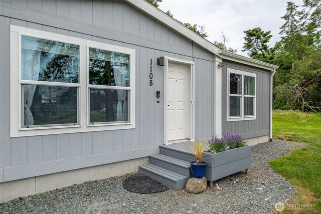 1108 Paul Avenue, Oak Harbor, WA 98277