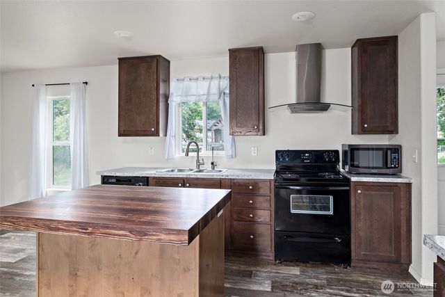 1108 Paul Avenue, Oak Harbor, WA 98277