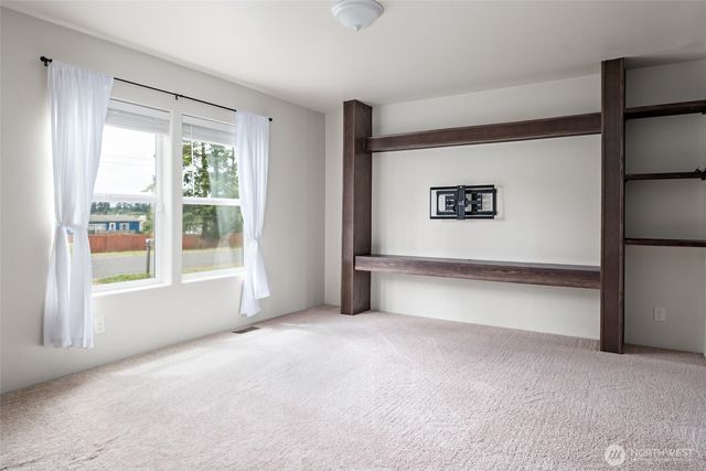 1108 Paul Avenue, Oak Harbor, WA 98277