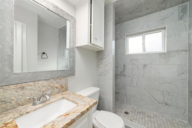 12207 Plumpoint Drive, Houston, TX 77099