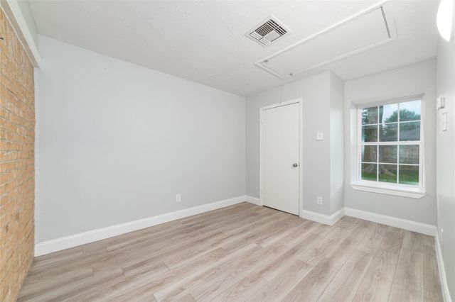 12207 Plumpoint Drive, Houston, TX 77099