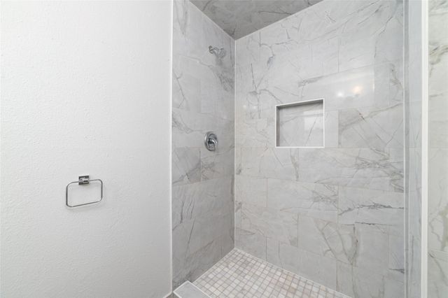 12207 Plumpoint Drive, Houston, TX 77099