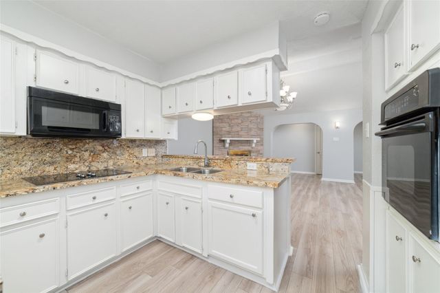 12207 Plumpoint Drive, Houston, TX 77099